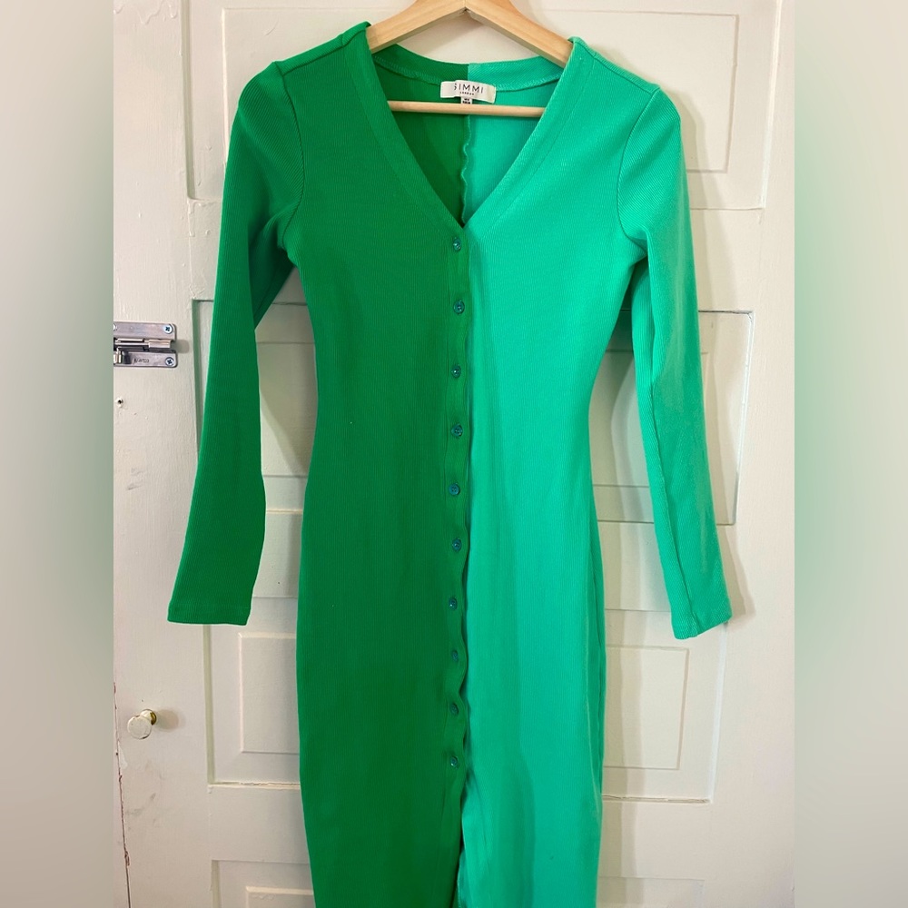Green stretchy midi dress